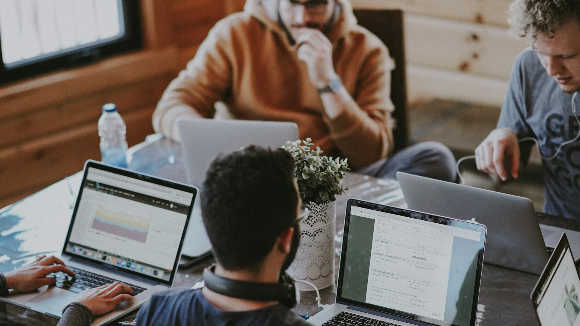 الموارد البشرية والتوظيف