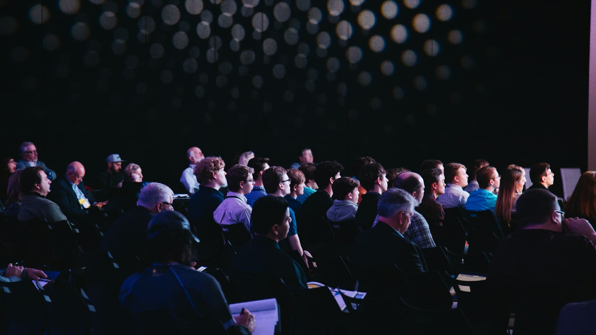 منظمو الفعاليات